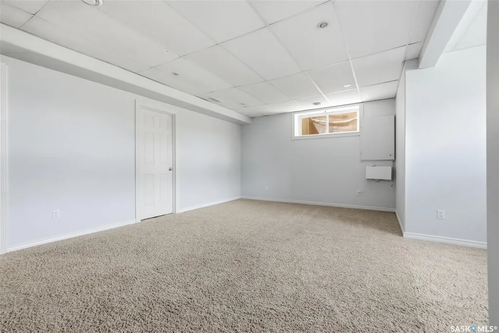 2755 Alfred Crescent Regina SK S4V 1E5