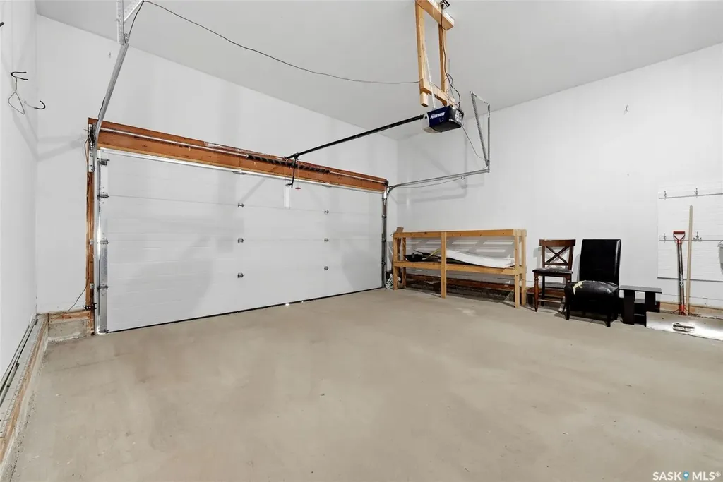 2755 Alfred Crescent Regina SK S4V 1E5