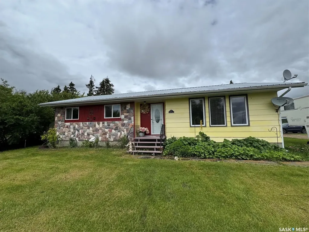 207 Railway Avenue Rabbit Lake SK S0M 2L0