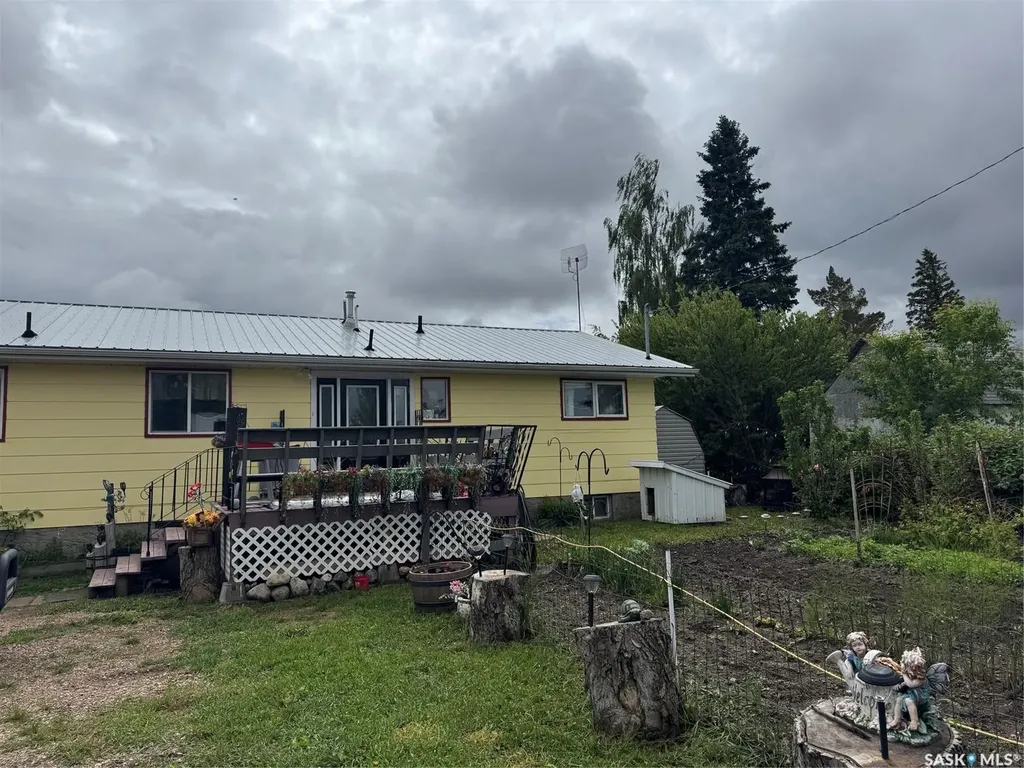 207 Railway Avenue Rabbit Lake SK S0M 2L0