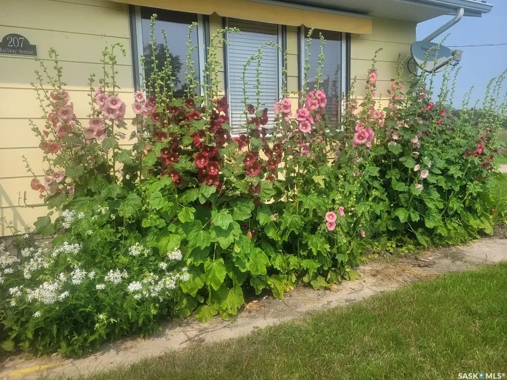 207 Railway Avenue Rabbit Lake SK S0M 2L0