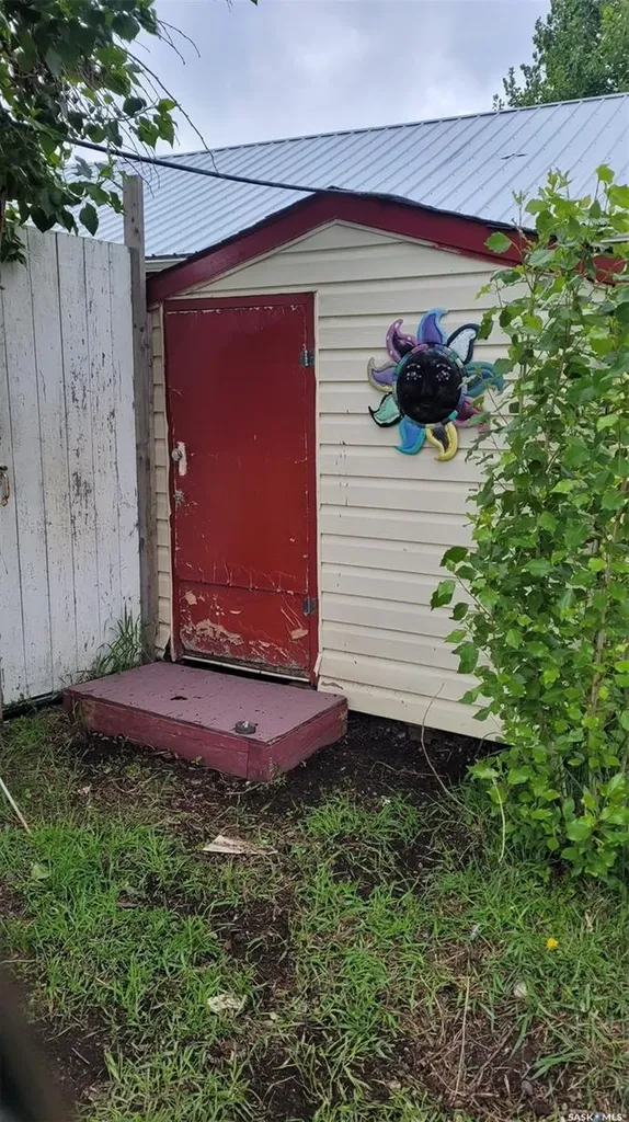 207 Railway Avenue Rabbit Lake SK S0M 2L0