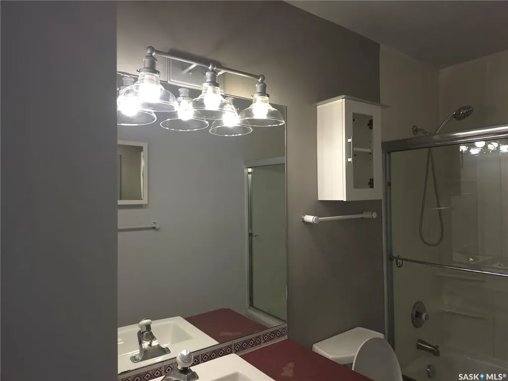 1128 Mckercher Drive Saskatoon SK S7H 4Y7