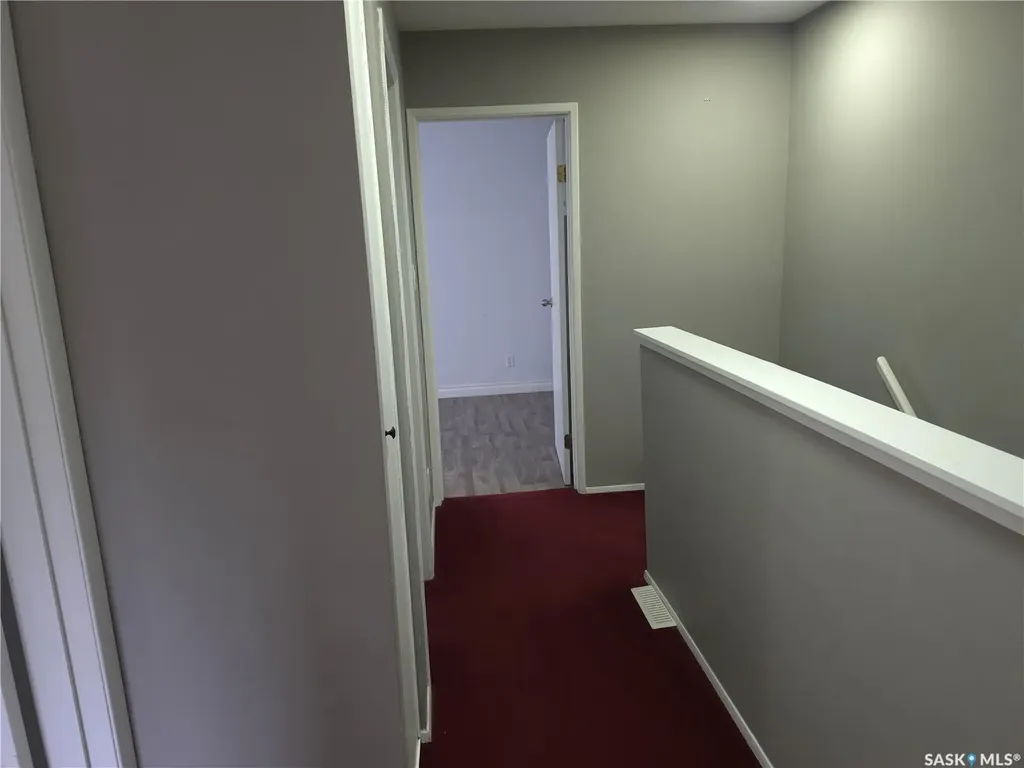 1128 Mckercher Drive Saskatoon SK S7H 4Y7