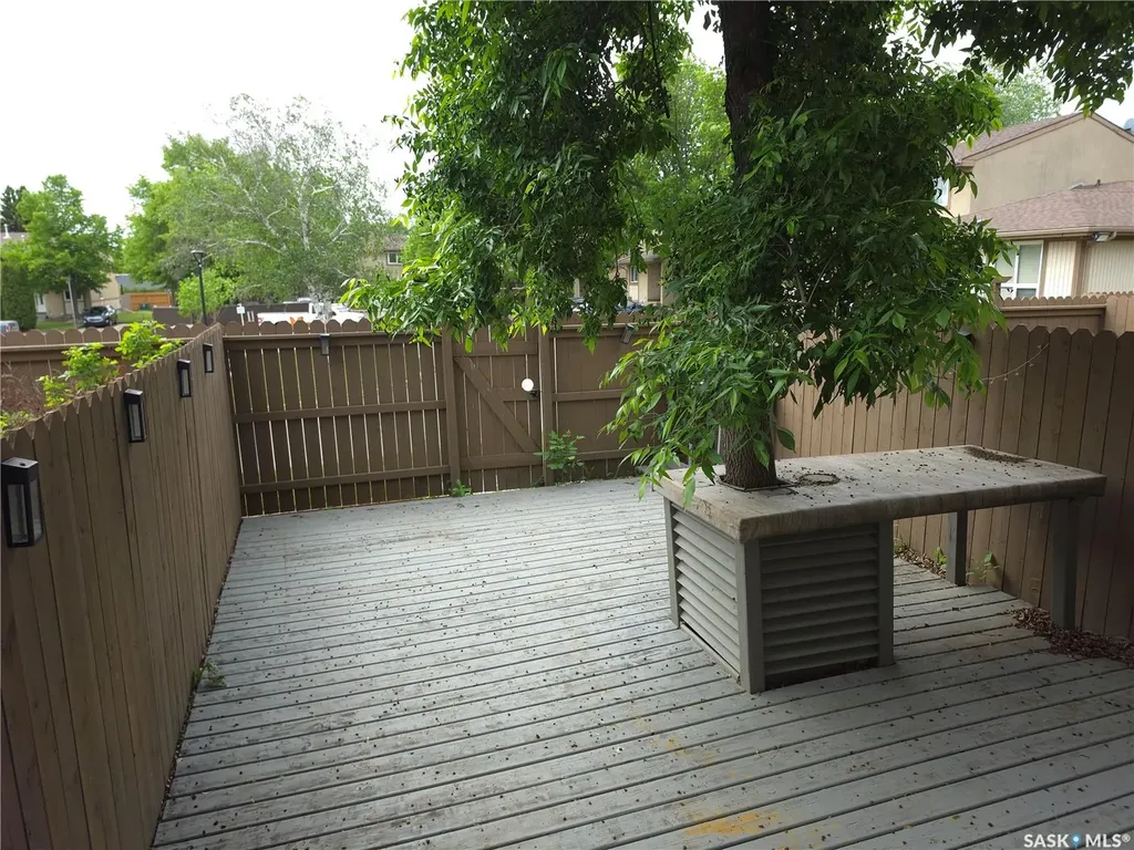 1128 Mckercher Drive Saskatoon SK S7H 4Y7