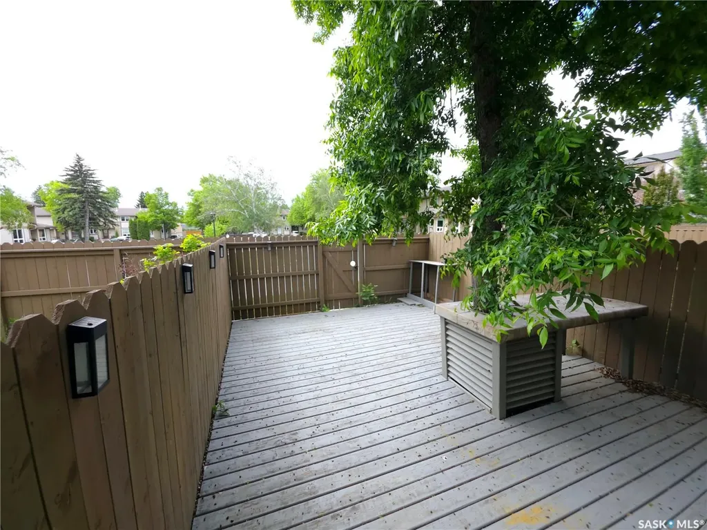 1128 Mckercher Drive Saskatoon SK S7H 4Y7
