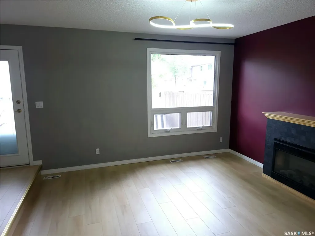 1128 Mckercher Drive Saskatoon SK S7H 4Y7