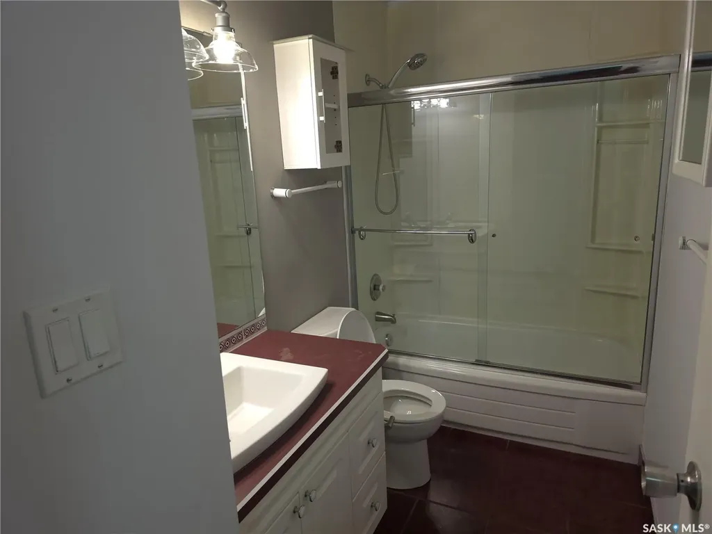 1128 Mckercher Drive Saskatoon SK S7H 4Y7