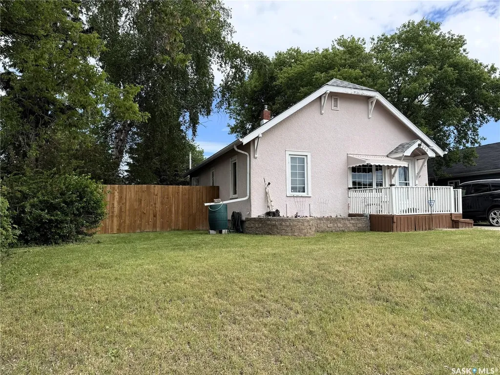 320 23rd Street E Prince Albert SK S6V 1P7