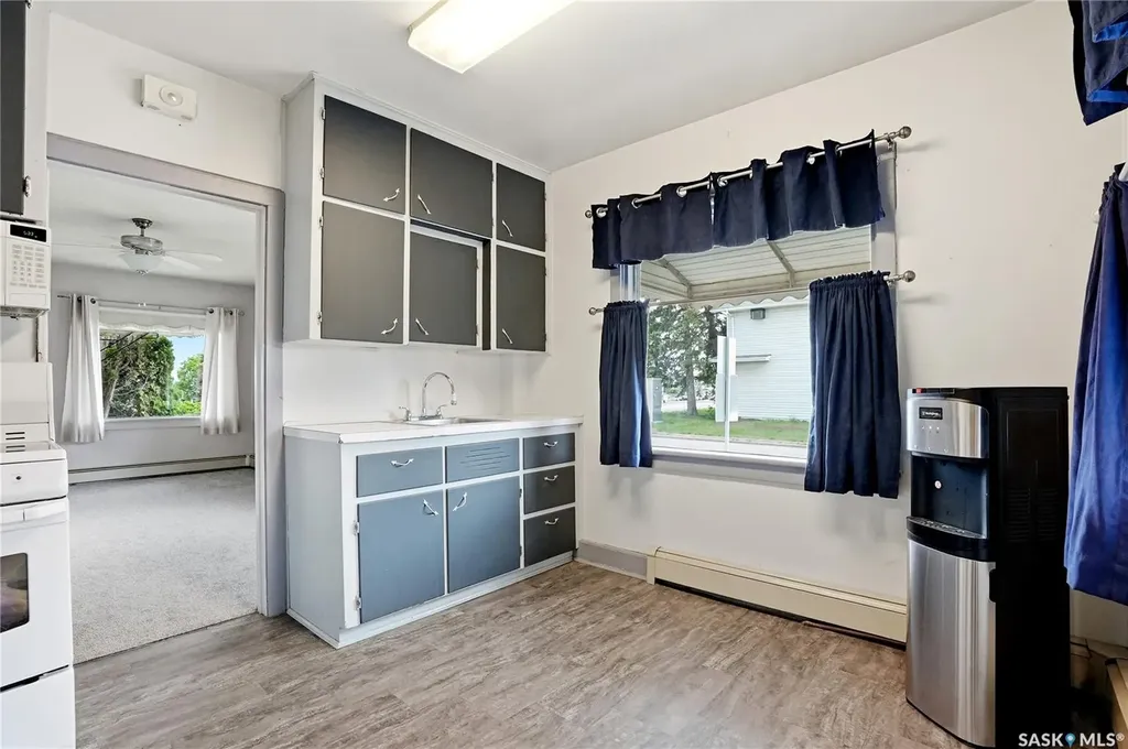 201 P Avenue N Saskatoon SK S7L 2V6