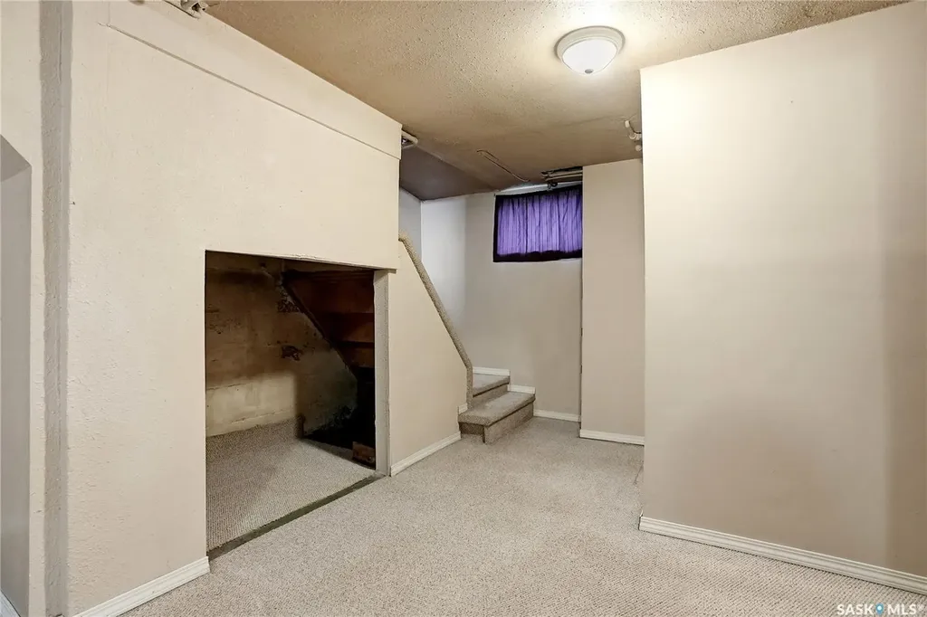 201 P Avenue N Saskatoon SK S7L 2V6