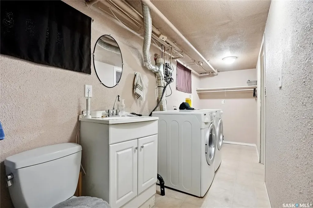 201 P Avenue N Saskatoon SK S7L 2V6