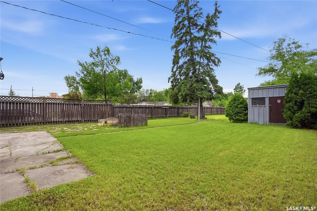 201 P Avenue N Saskatoon SK S7L 2V6