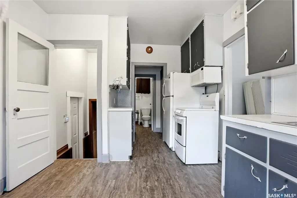 201 P Avenue N Saskatoon SK S7L 2V6