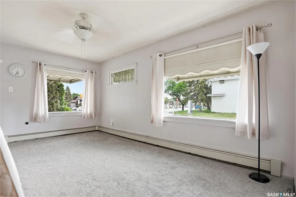 201 P Avenue N Saskatoon SK S7L 2V6