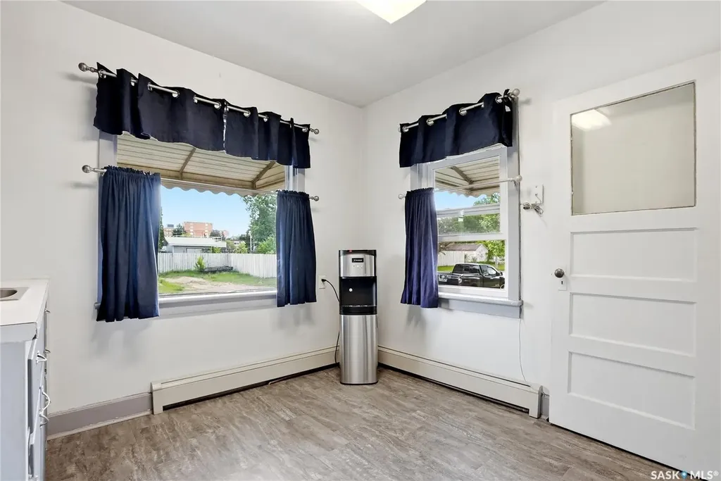201 P Avenue N Saskatoon SK S7L 2V6