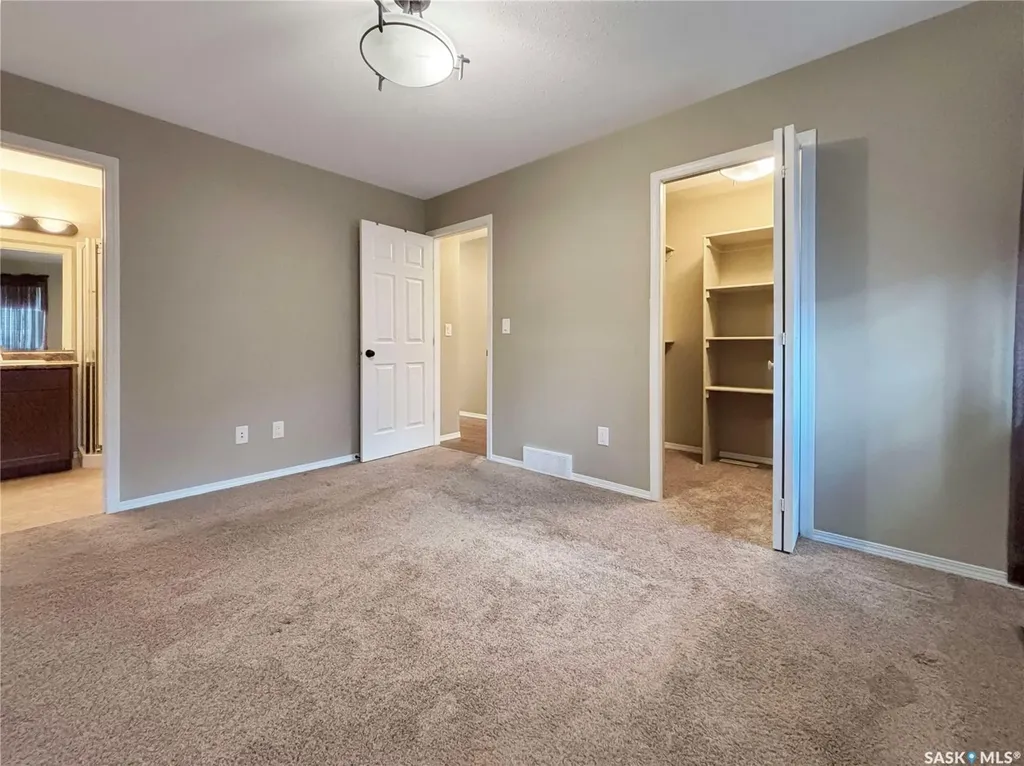 303 Diefenbaker Avenue Hague SK S0K 1X0