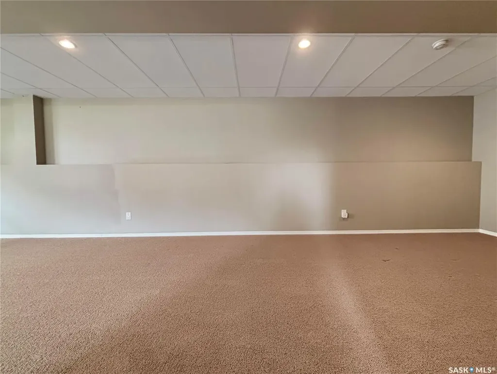 303 Diefenbaker Avenue Hague SK S0K 1X0
