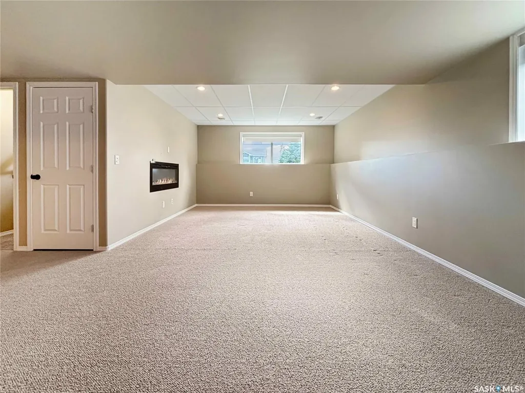 303 Diefenbaker Avenue Hague SK S0K 1X0