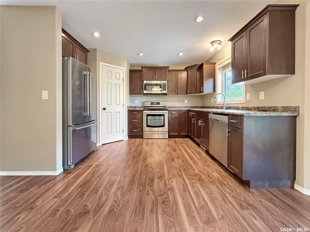 303 Diefenbaker Avenue Hague SK S0K 1X0