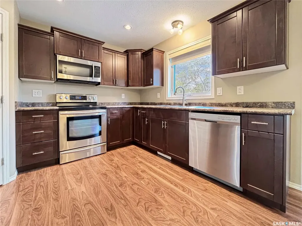 303 Diefenbaker Avenue Hague SK S0K 1X0
