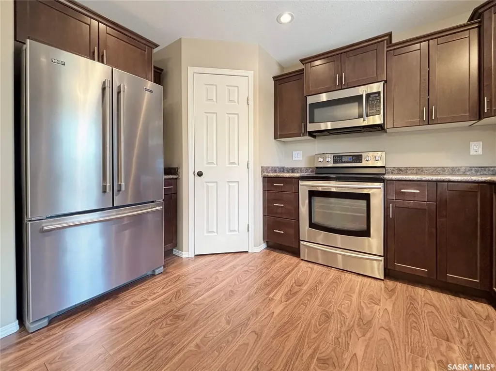 303 Diefenbaker Avenue Hague SK S0K 1X0