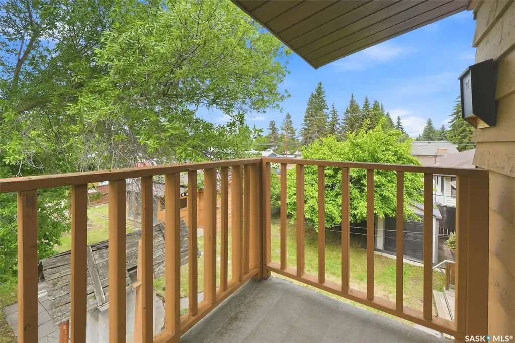 2406 Clarence Avenue S Saskatoon SK S7J 1M1
