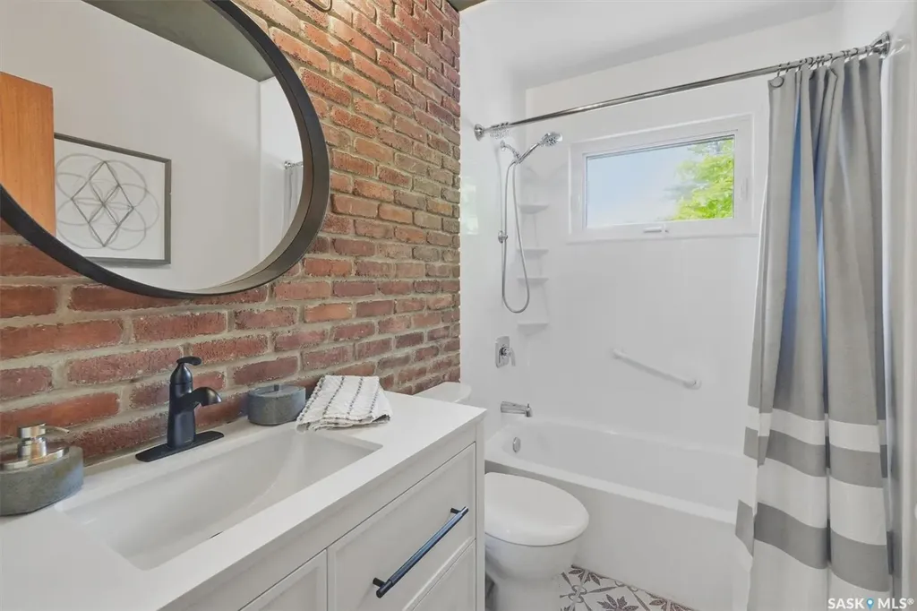2406 Clarence Avenue S Saskatoon SK S7J 1M1