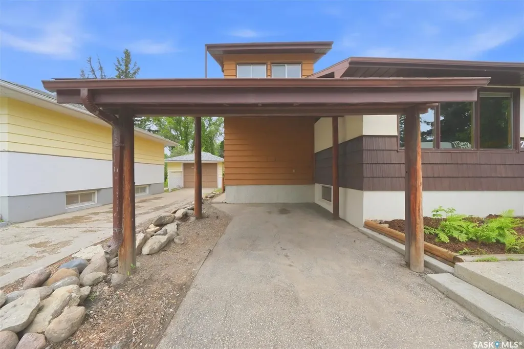 2406 Clarence Avenue S Saskatoon SK S7J 1M1