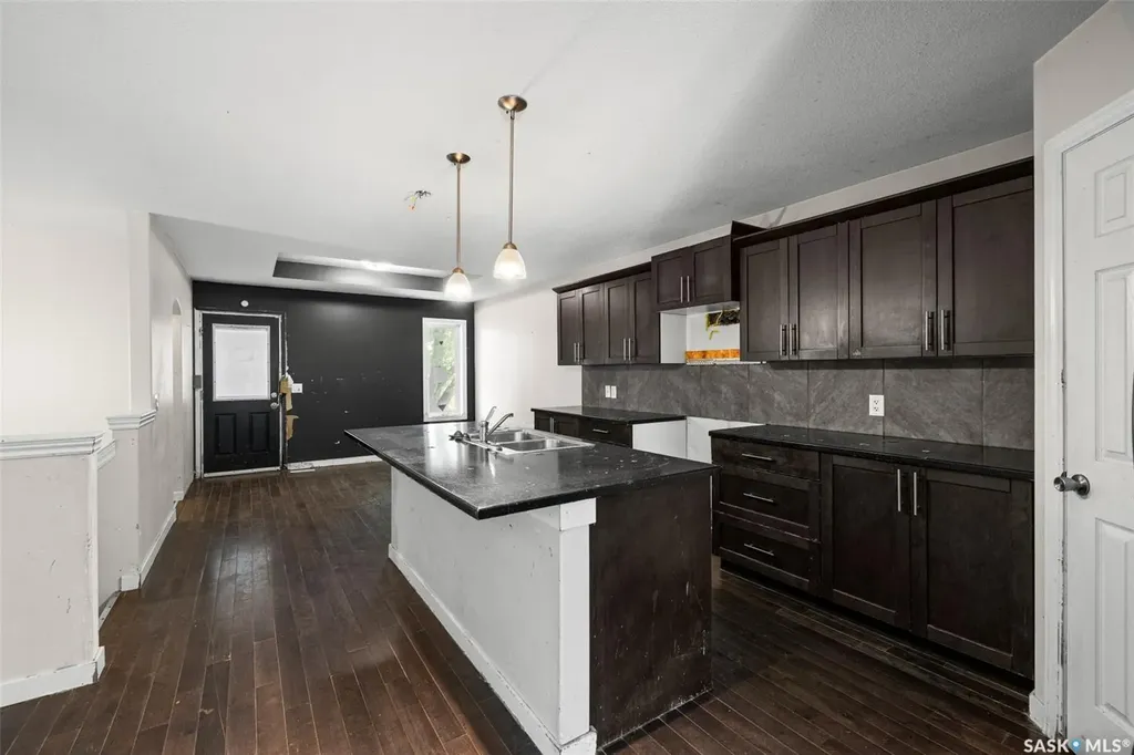 1861 Broder Street Regina SK S4N 3R7