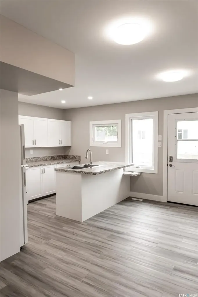 59 Lillooet Street E Moose Jaw SK S6H 4S3