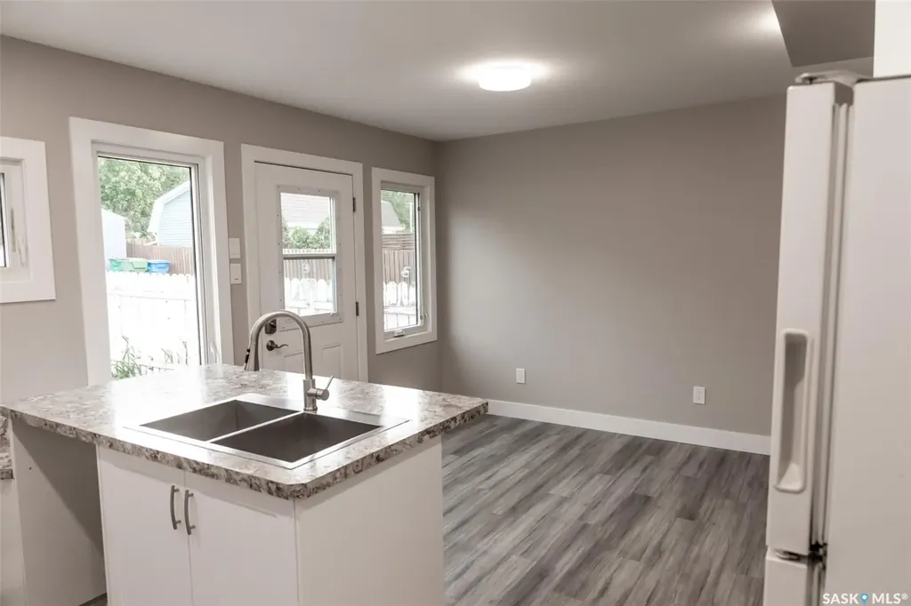 59 Lillooet Street E Moose Jaw SK S6H 4S3