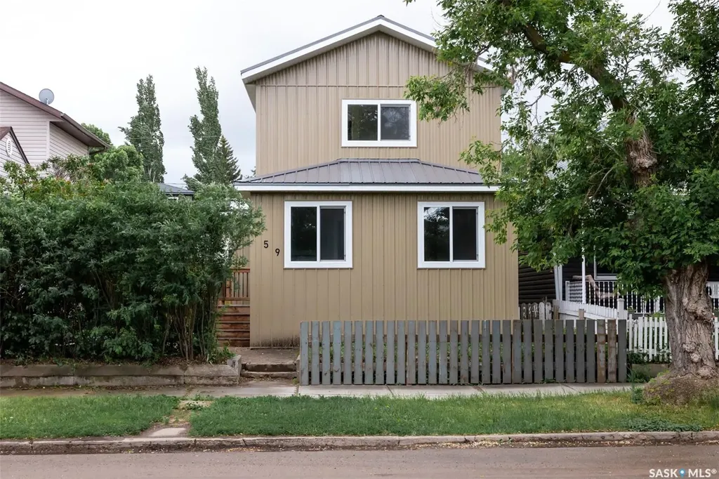 59 Lillooet Street E Moose Jaw SK S6H 4S3
