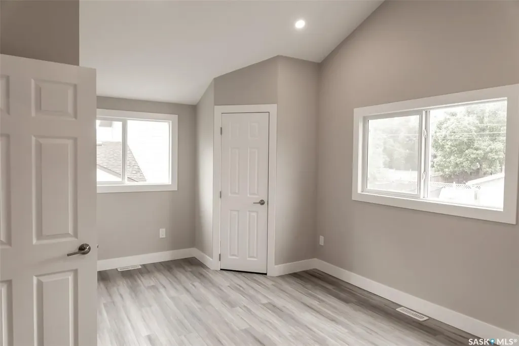 59 Lillooet Street E Moose Jaw SK S6H 4S3