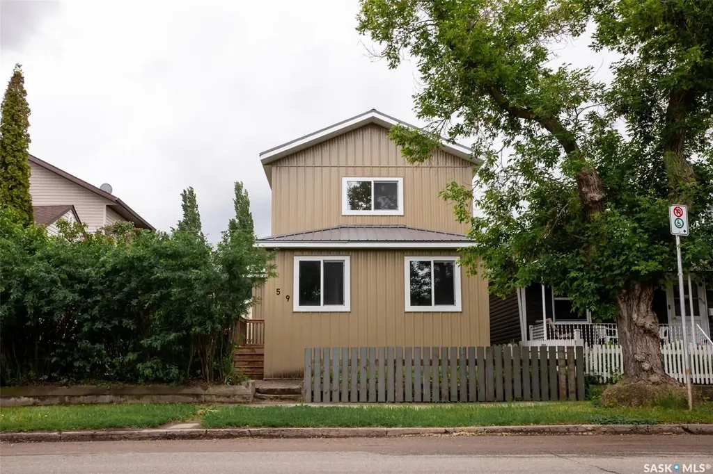 59 Lillooet Street E Moose Jaw SK S6H 4S3