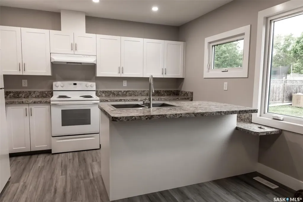 59 Lillooet Street E Moose Jaw SK S6H 4S3
