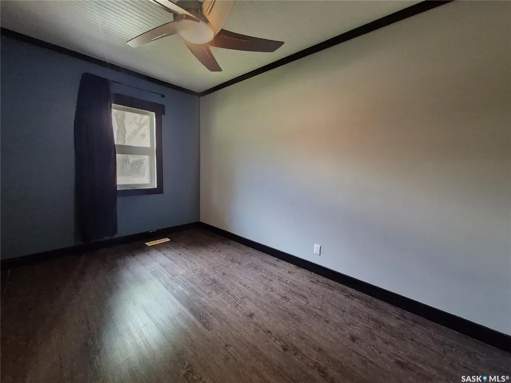 826 Chaplin Street E Swift Current SK S9H 1J5