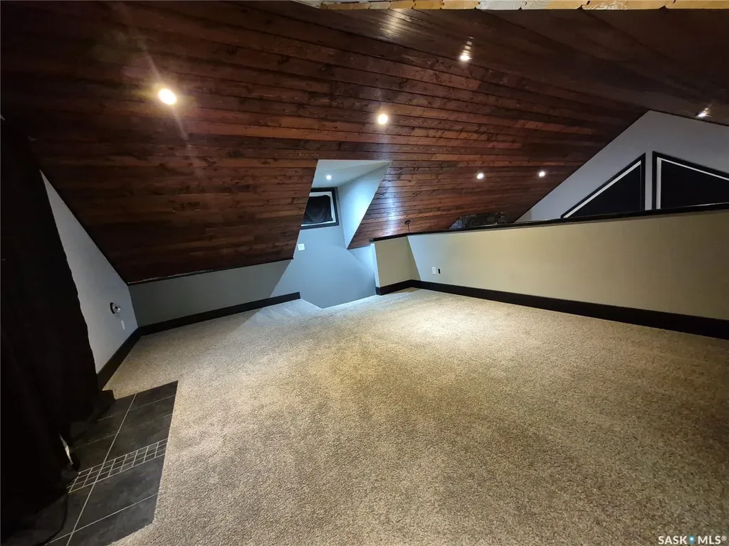 826 Chaplin Street E Swift Current SK S9H 1J5