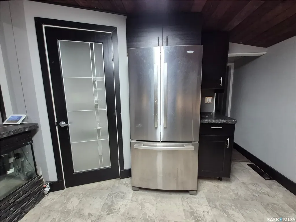 826 Chaplin Street E Swift Current SK S9H 1J5