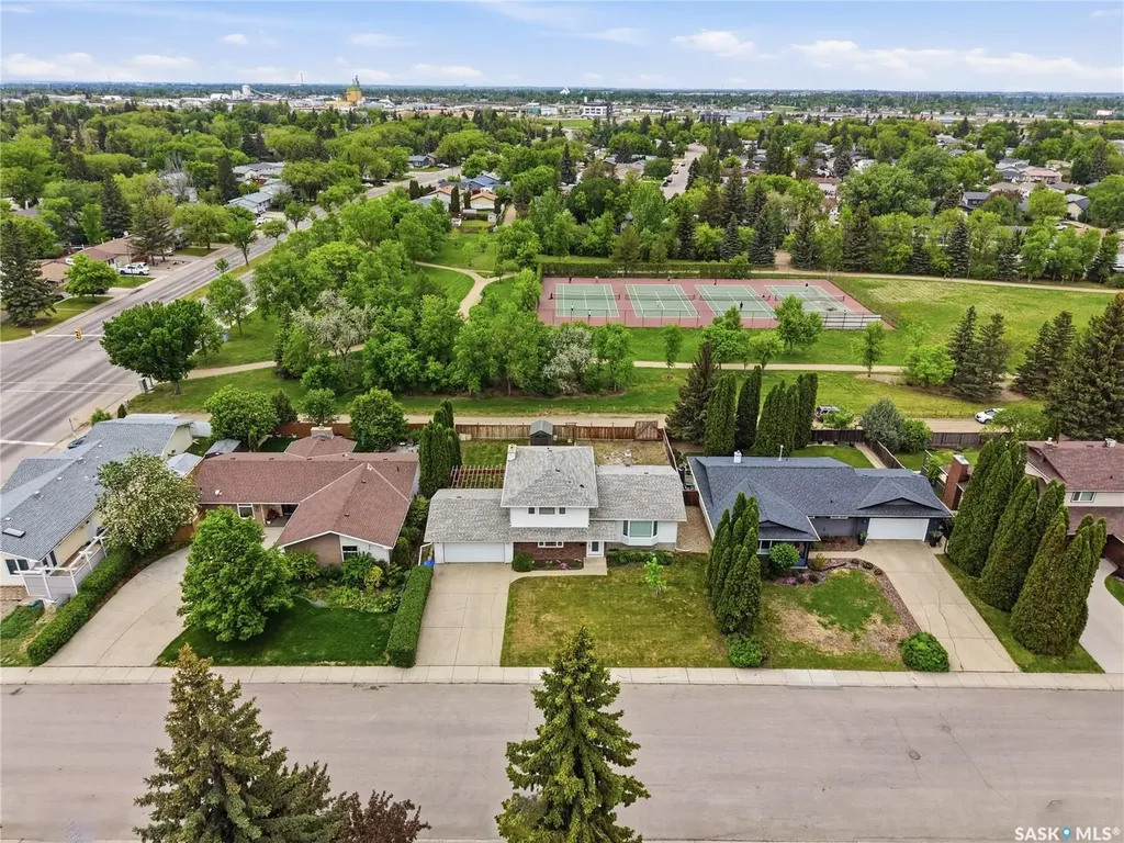 86 Duncan Crescent Saskatoon SK S7H 4K4