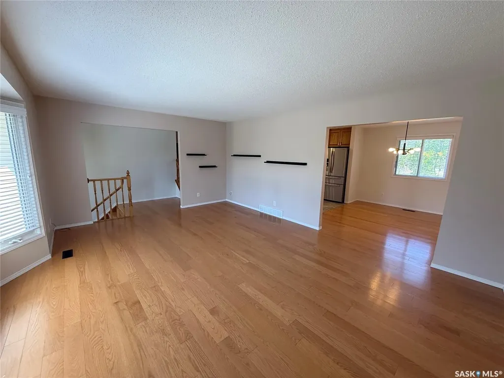 86 Duncan Crescent Saskatoon SK S7H 4K4