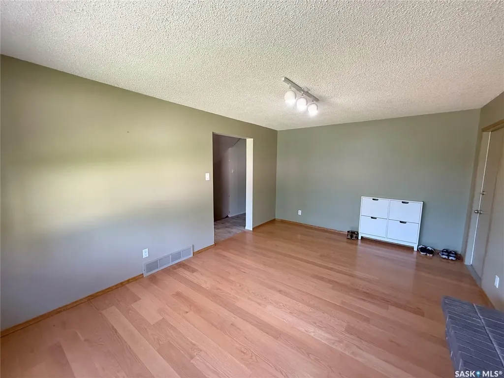 86 Duncan Crescent Saskatoon SK S7H 4K4