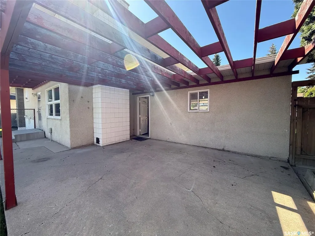 86 Duncan Crescent Saskatoon SK S7H 4K4