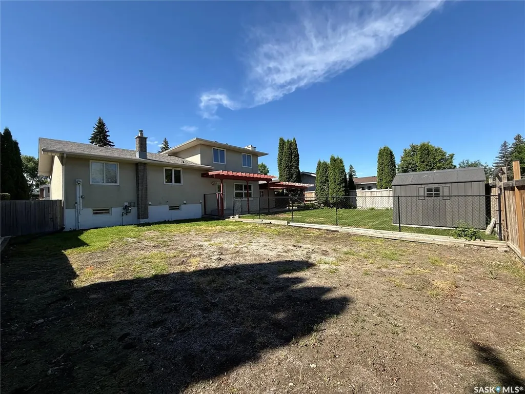 86 Duncan Crescent Saskatoon SK S7H 4K4