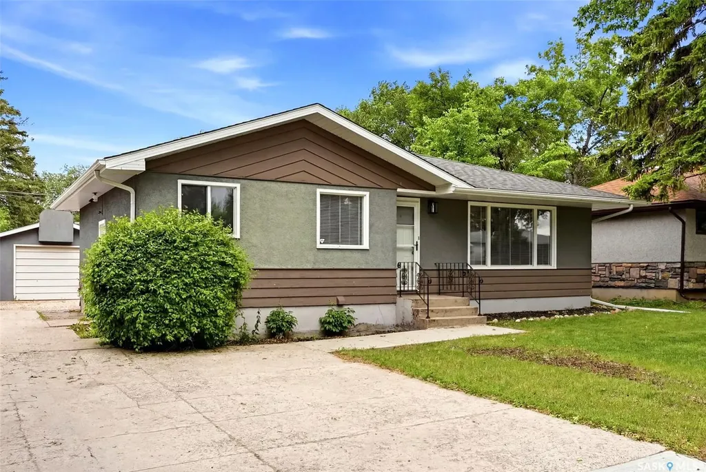 134 Ellison Crescent Regina SK S4R 4V5