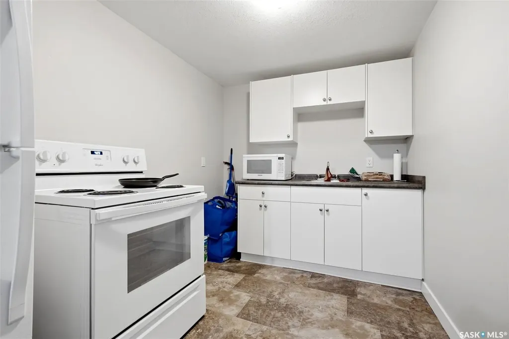 134 Ellison Crescent Regina SK S4R 4V5