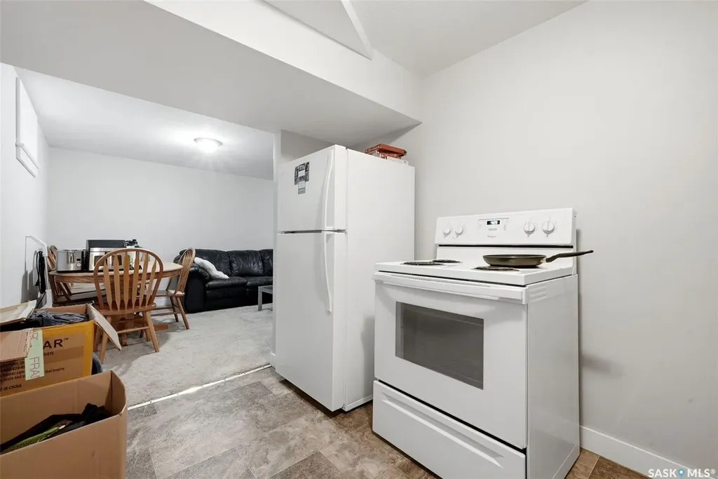 134 Ellison Crescent Regina SK S4R 4V5