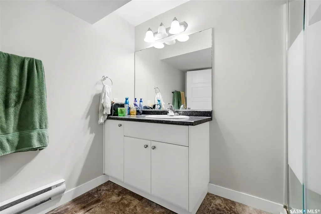 134 Ellison Crescent Regina SK S4R 4V5