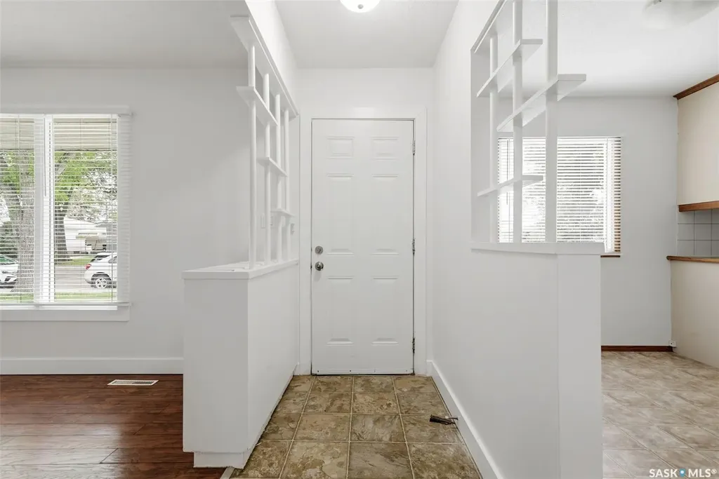 134 Ellison Crescent Regina SK S4R 4V5