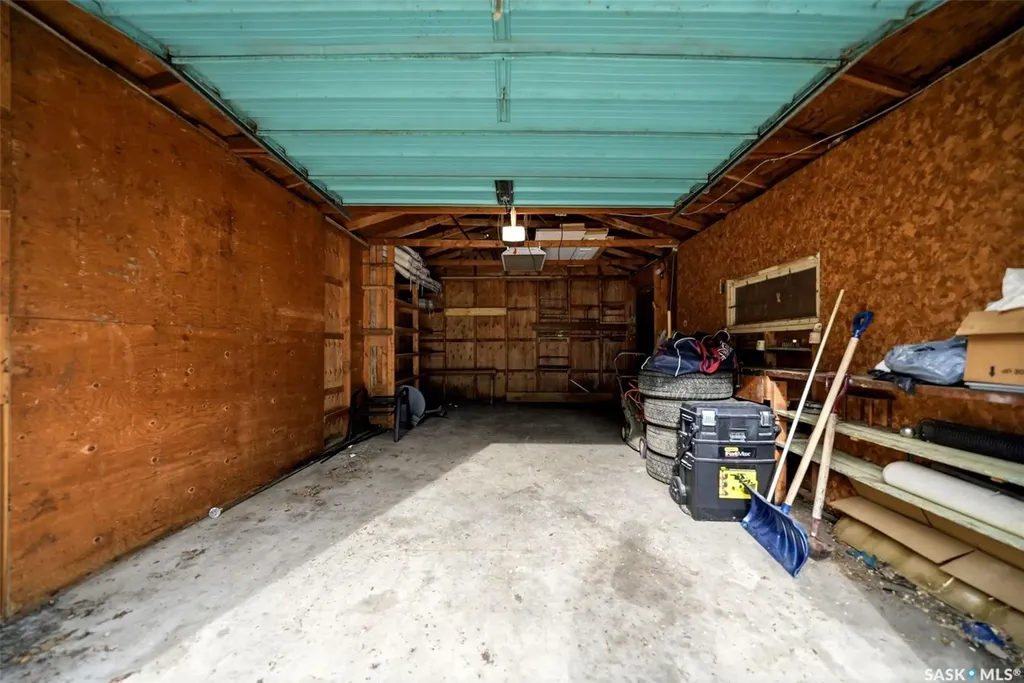 134 Ellison Crescent Regina SK S4R 4V5